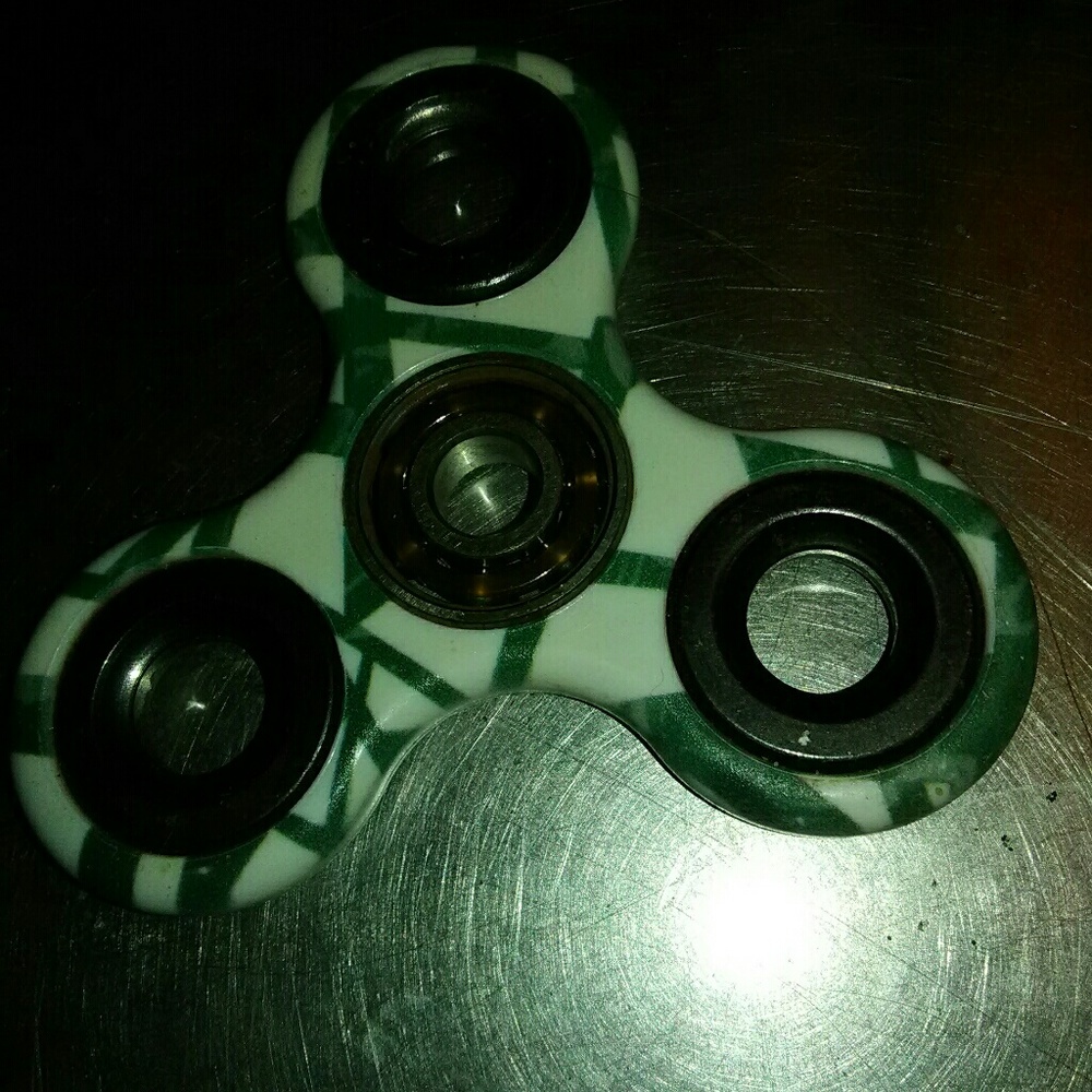 Fidget spinner